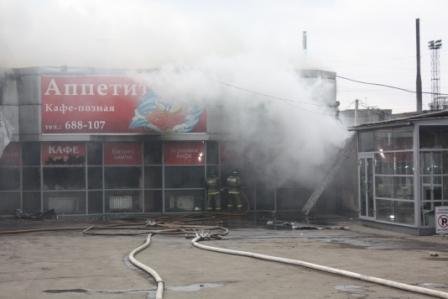 Сегодня в Иркутске горел рынок «Знаменский»