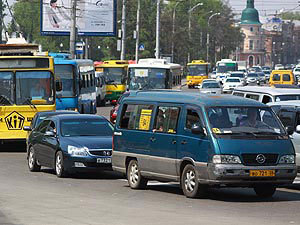 Отдельный закон о регулировании движения автотранспорта в городах и поселках во время праздников и митингов появится в Иркутской области
