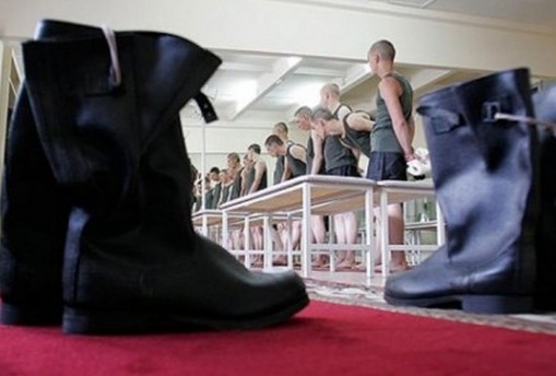 В Иркутске в воинские билеты начали ставить отметки об уклонении от служб