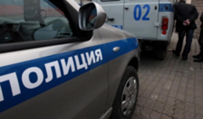 В Ангарске женщина на иномарке протаранила полицейский УАЗ