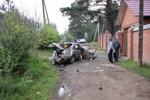 В ДТП под Иркутском едва не погибли четверо молодых людей