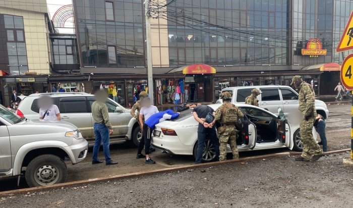 В Иркутске задержали молодого человека, перевозившего оружие