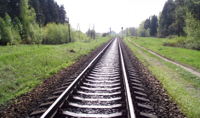 В Иркутске подросток попал под поезд