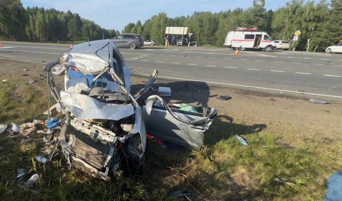 В Зиминском районе три человека погибли в аварии