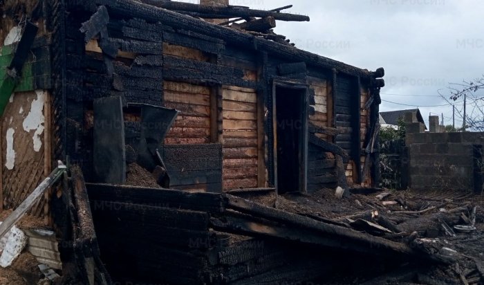 Два человека пострадали на пожарах в Приангарья за сутки