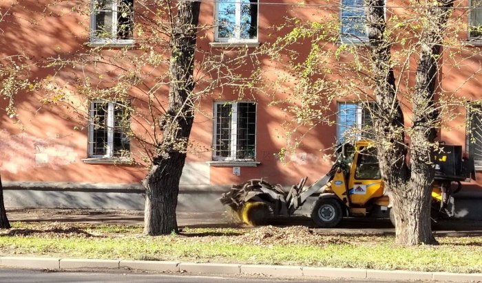 В Иркутске ведется круглосуточная уборка дорог