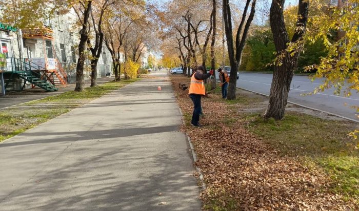 В Иркутске продолжается ежедневная уборка улиц