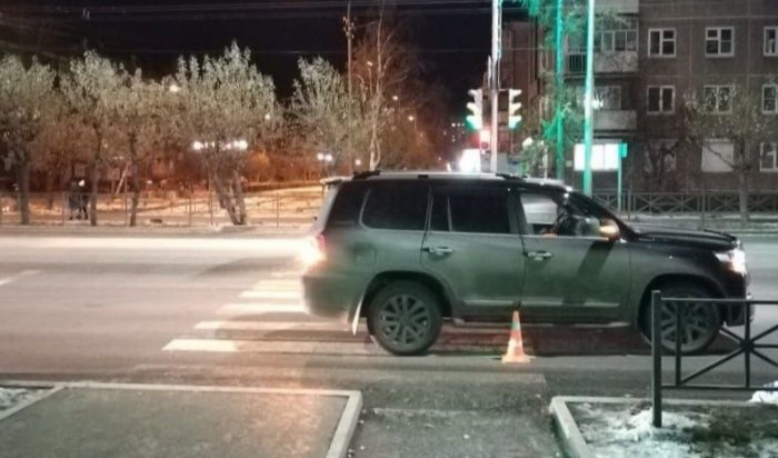 Подросток и пенсионерка пострадали от наезда автомобилей в Братске