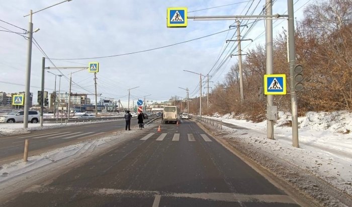 В Иркутске водитель автобуса сбил двух пешеходов