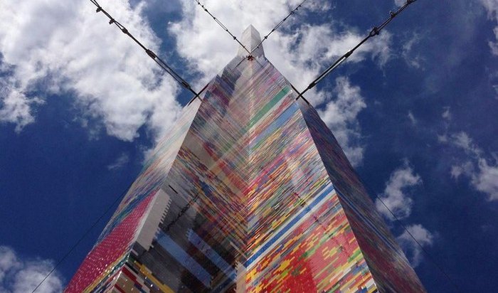 В США 10 человек пострадали из-за рухнувшей башни Lego