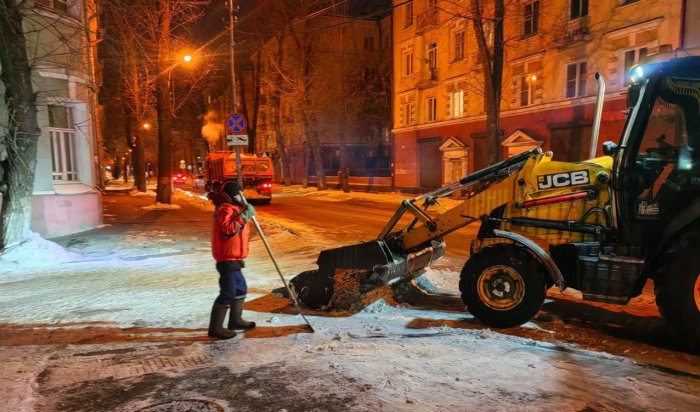 С улиц Иркутска за выходные вывезли пять тысяч тонн снега