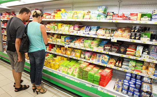 Российские розничные сети на два месяца заморозят цены на социально значимые продукты