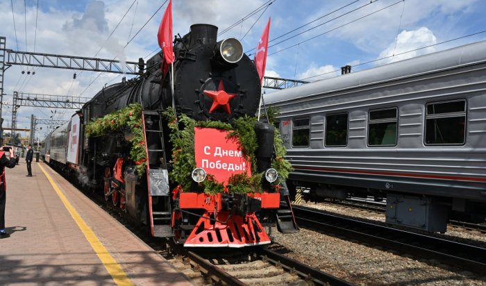 На станцию «Иркутск-Пассажирский» прибыл Поезд Победы на паровой тяге
