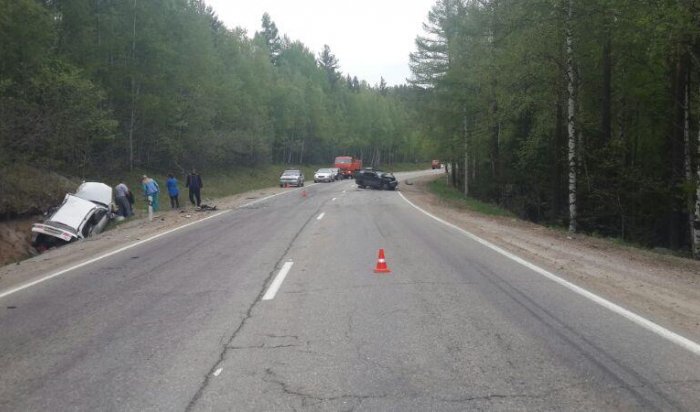 В Иркутской области разыскивают очевидцев ДТП, произошедшего на автодороге 