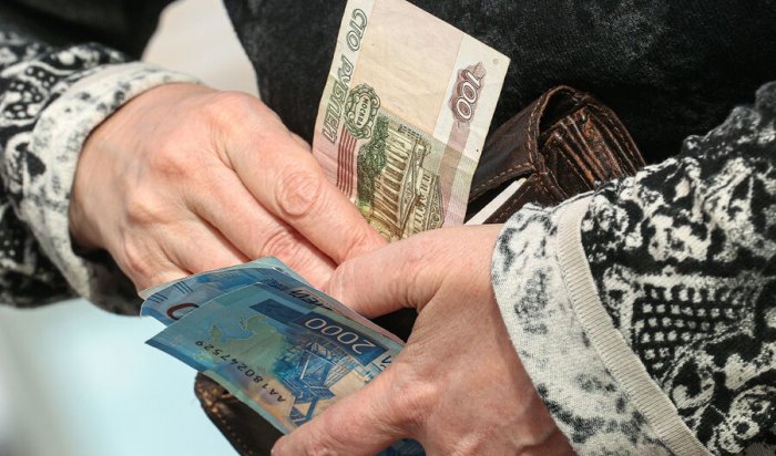 В Ярославской области мужчина оздравил соседку с днем рождения и украл полмиллиона рублей