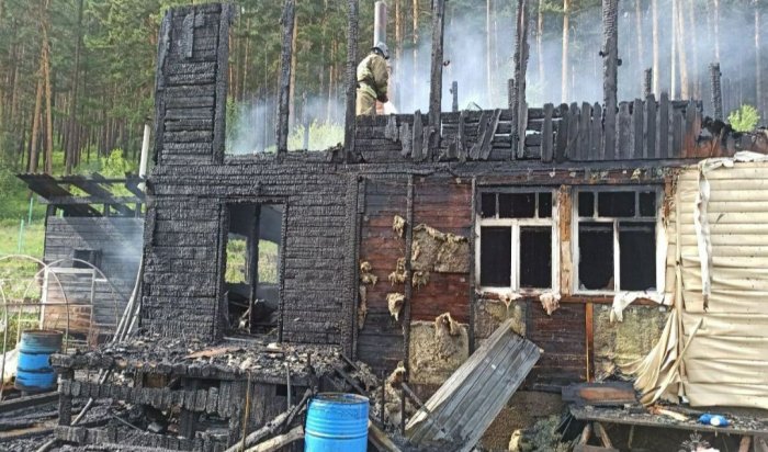 Пенсионер погиб на пожаре в Шелеховском районе