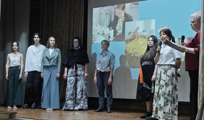 В Ангарске провели показ коллекции адаптивной одежды «СиЯй!»