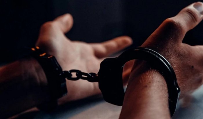 Полиция Иркутска задержала наркокурьера теневого интернет-магазина