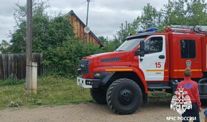 Мужчина погиб на пожаре в Зиминском районе