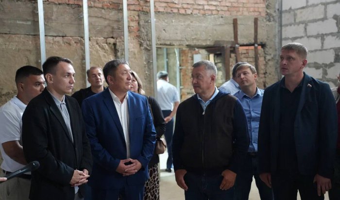 В Новонукутском поселке до конца года завершится ремонт детской школы искусств