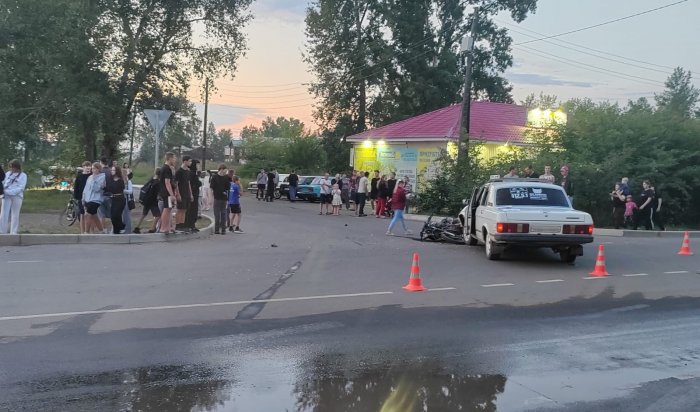 В Братске двое подростков пострадали в ДТП