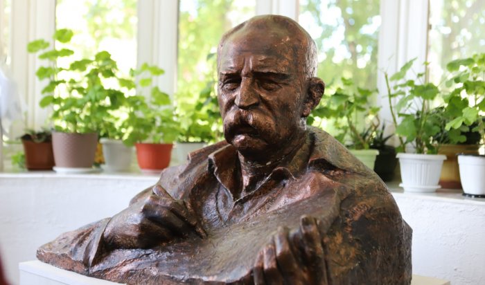 Выставка к 110-летию Виталия Рогаля открылась в Иркутске