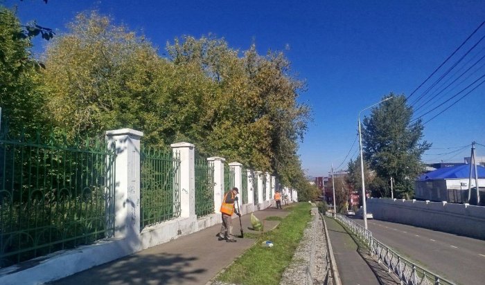 В Иркутске усилены работы по уборке улиц