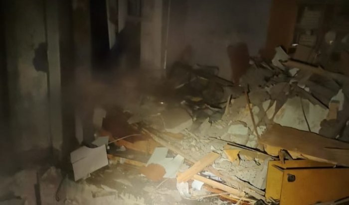 11 жильцов дома в Ангарске, где взорвался газ, перевезли в гостиницу