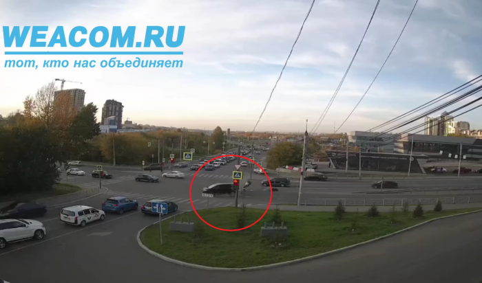 Камера WEACOM.RU зафиксировала момент ДТП на Академической в Иркутске (Видео)