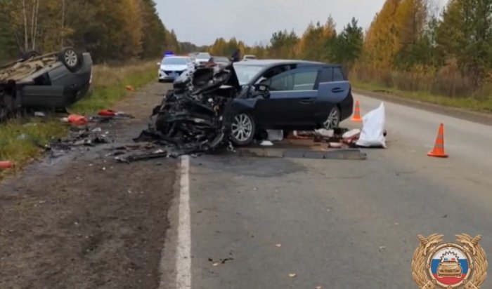 В Братске столкнулись Suzuki и Subaru: один погиб, трое ранены (Видео)