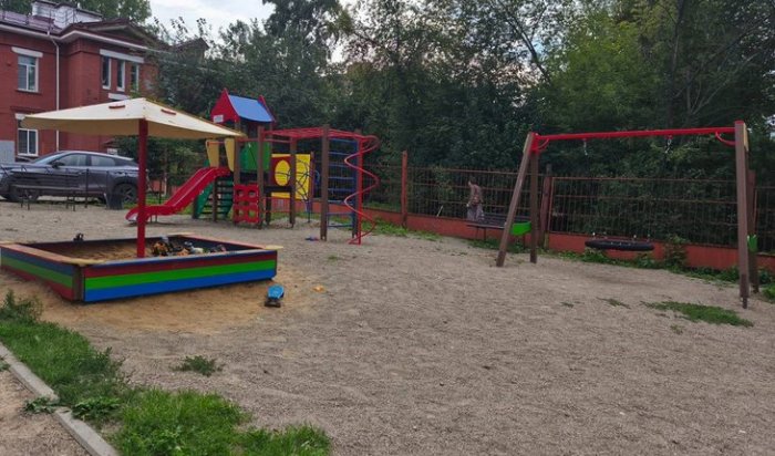 38 дворов многоквартирных домов благоустроили в Иркутске