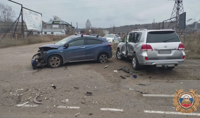 В Братске двое подростков пострадали в ДТП (Видео)