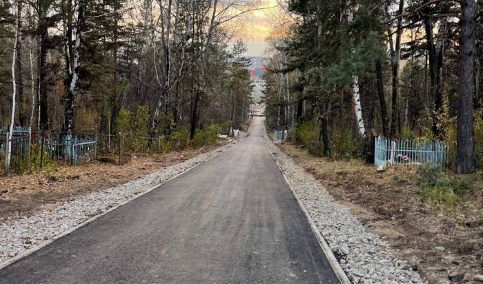 В Иркутске благоустраивают городские кладбища