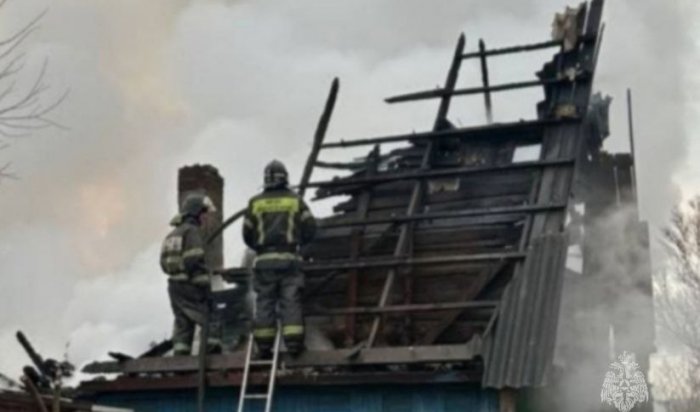 Мужчина погиб на пожаре в Шелехове