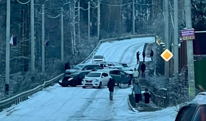 На администрацию Иркутского района завели дело из-за массового ДТП в Березовом