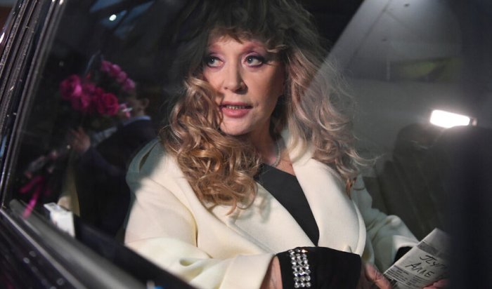 Пугачева сохранила право собственности на Rolls‑Royce в РФ