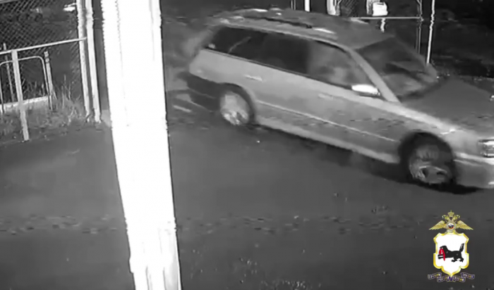 В Иркутске двое парней задержаны за угон иномарки с автостоянки (Видео)