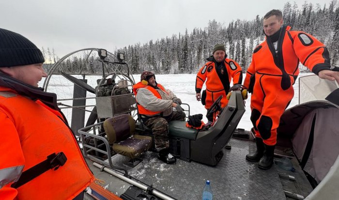 В Нижнеудинском районе спасатели эвакуировали охотника с переломом