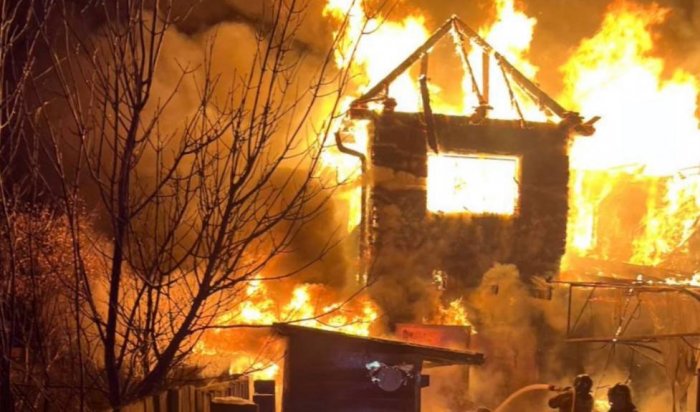 В Иркутске из-за теплопушки сгорел дом