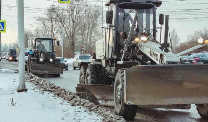 В Иркутске продолжается механизированная уборка дорог
