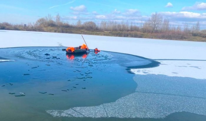 В Новосибирске дети провалились под лёд, один погиб