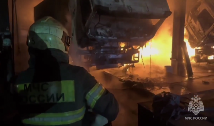 Пожар на Полярной в Иркутске потушен (Видео)