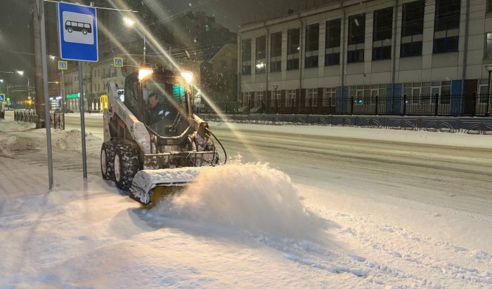 В Иркутске задействовано более 40 единиц техники для уборки улиц