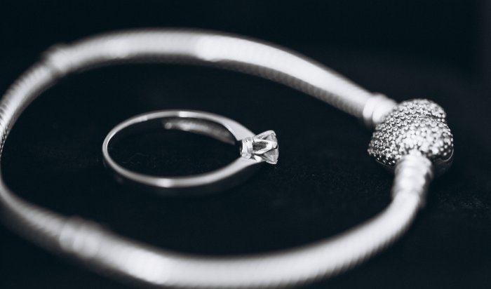 Серебро устанавливает новый рекорд - $57,86 за унцию