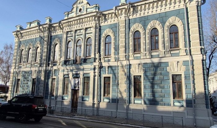 Фасады почти 30 зданий отремонтировали в центре Иркутска