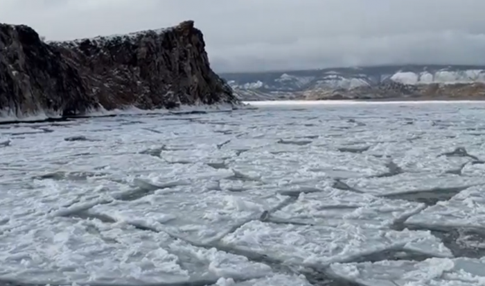 7 декабря возможны перебои в работе парома до Ольхона из-за погодных условий (Видео)