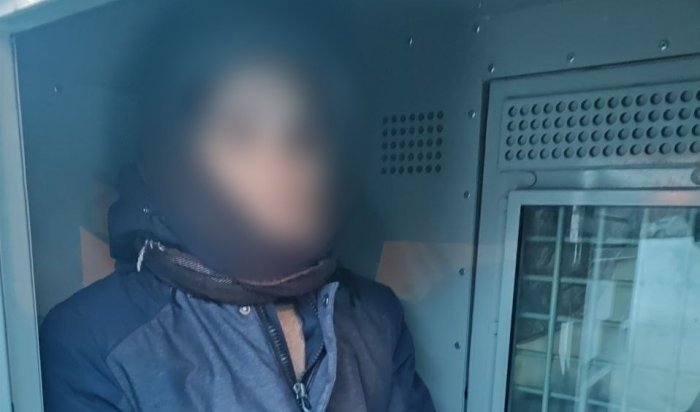 В Приангарье задержали закладчицу с растительными наркотиками