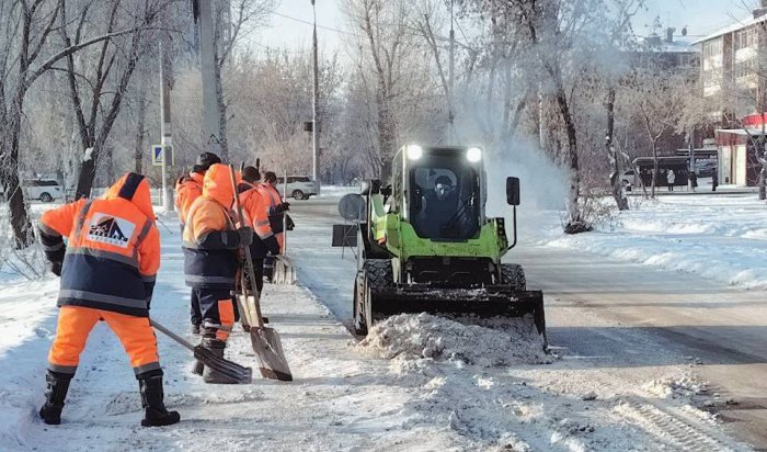 В Иркутске организован вывоз снега с городских улиц