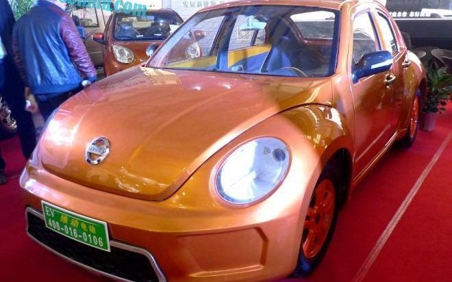 Китайский аналог VW Beetle снабдили двумя дополнительными дверями