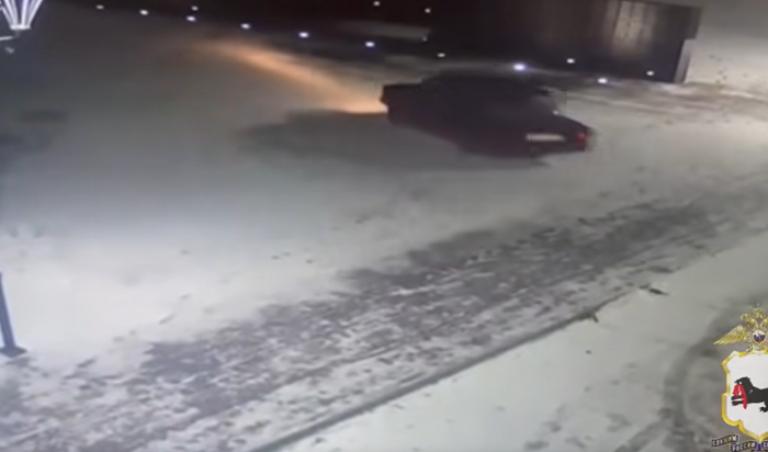 В Зиме задержан водитель «Жигулей», нарушивший правила на территории мемориала Славы (Видео)